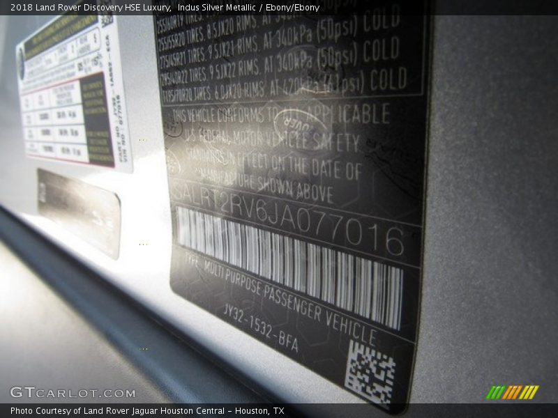 Indus Silver Metallic / Ebony/Ebony 2018 Land Rover Discovery HSE Luxury