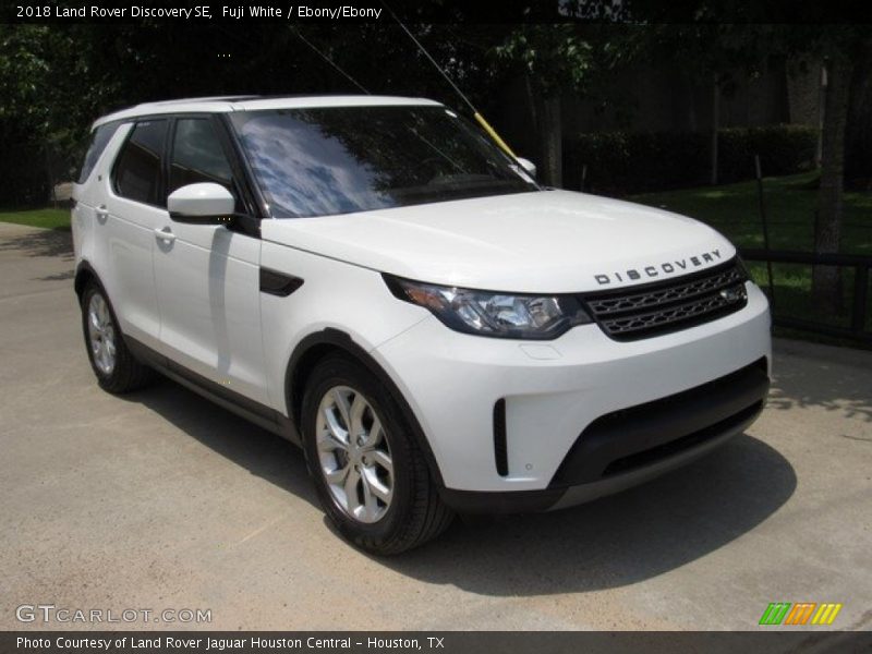 Fuji White / Ebony/Ebony 2018 Land Rover Discovery SE