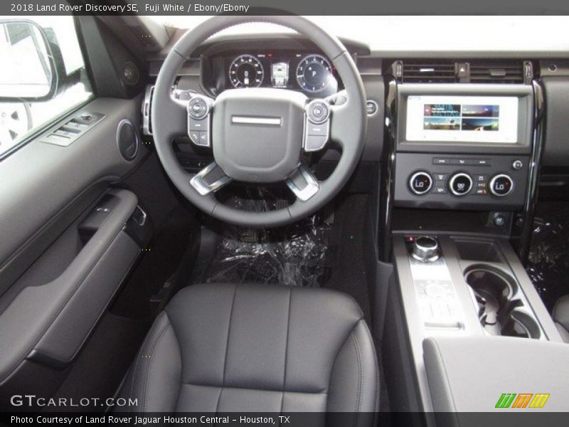 Fuji White / Ebony/Ebony 2018 Land Rover Discovery SE