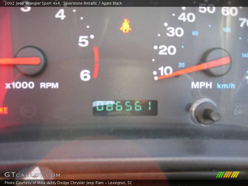 Silverstone Metallic / Agate Black 2002 Jeep Wrangler Sport 4x4