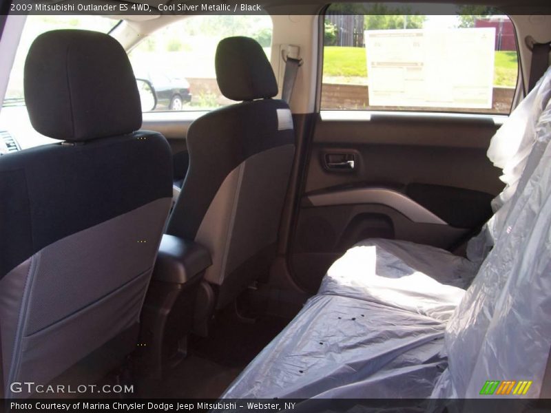 Cool Silver Metallic / Black 2009 Mitsubishi Outlander ES 4WD