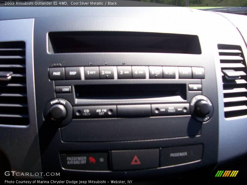 Cool Silver Metallic / Black 2009 Mitsubishi Outlander ES 4WD