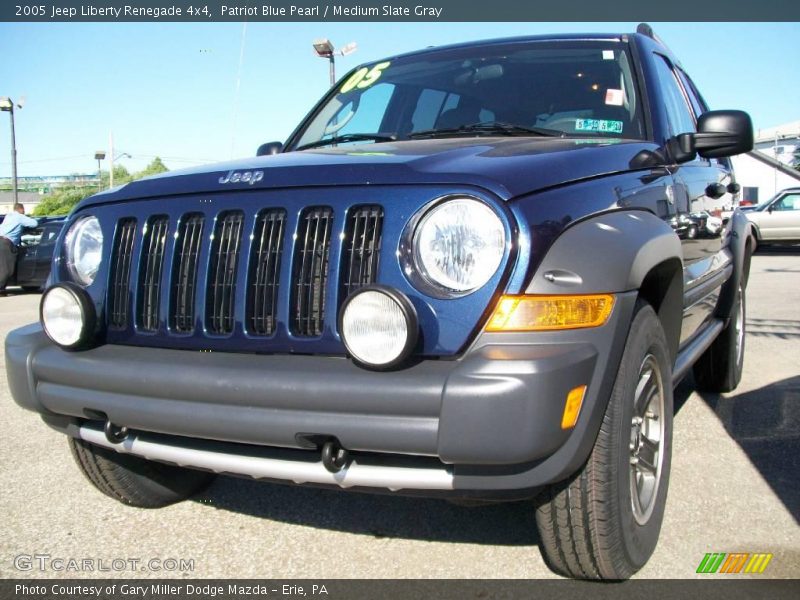 Patriot Blue Pearl / Medium Slate Gray 2005 Jeep Liberty Renegade 4x4