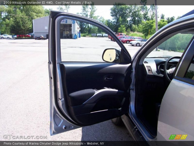 Cool Silver Metallic / Black 2009 Mitsubishi Outlander ES 4WD