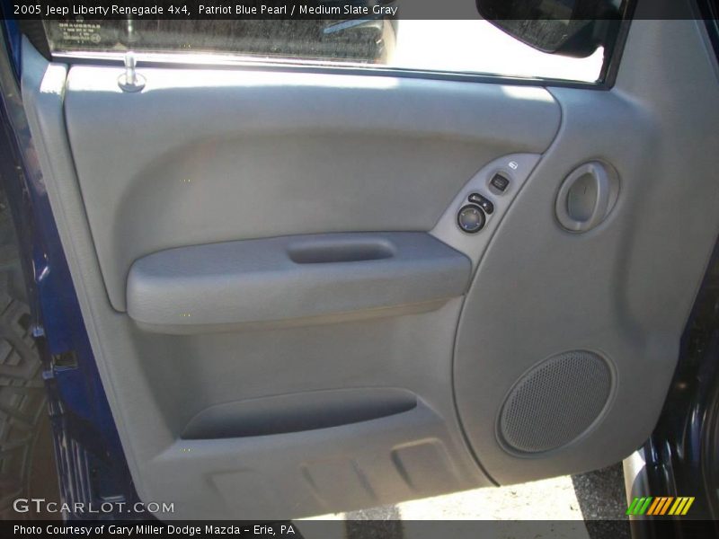 Patriot Blue Pearl / Medium Slate Gray 2005 Jeep Liberty Renegade 4x4