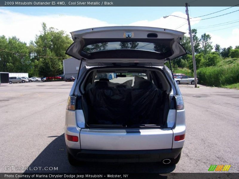 Cool Silver Metallic / Black 2009 Mitsubishi Outlander ES 4WD
