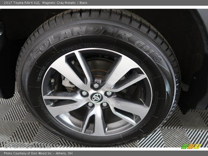 Magnetic Gray Metallic / Black 2017 Toyota RAV4 XLE