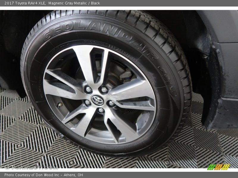 Magnetic Gray Metallic / Black 2017 Toyota RAV4 XLE