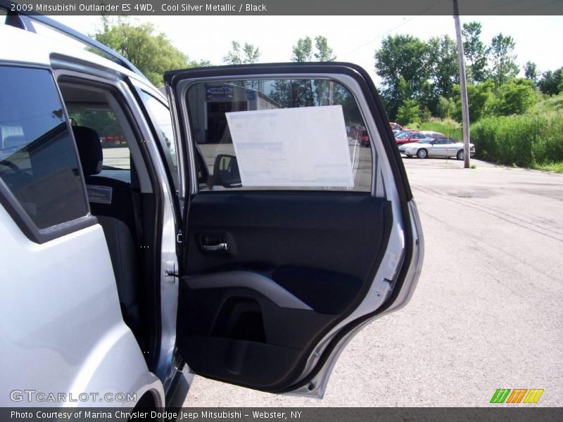 Cool Silver Metallic / Black 2009 Mitsubishi Outlander ES 4WD