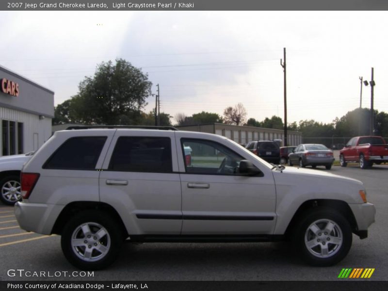 Light Graystone Pearl / Khaki 2007 Jeep Grand Cherokee Laredo