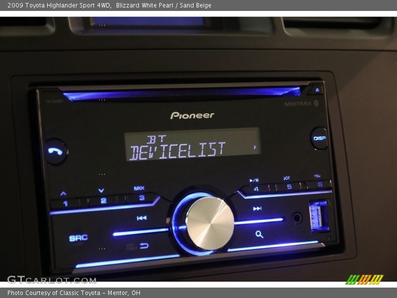 Blizzard White Pearl / Sand Beige 2009 Toyota Highlander Sport 4WD