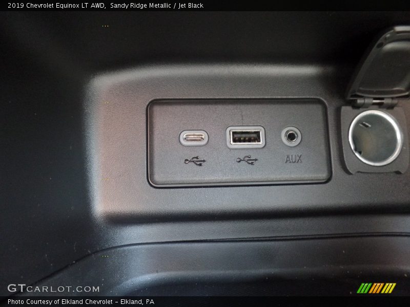 Sandy Ridge Metallic / Jet Black 2019 Chevrolet Equinox LT AWD
