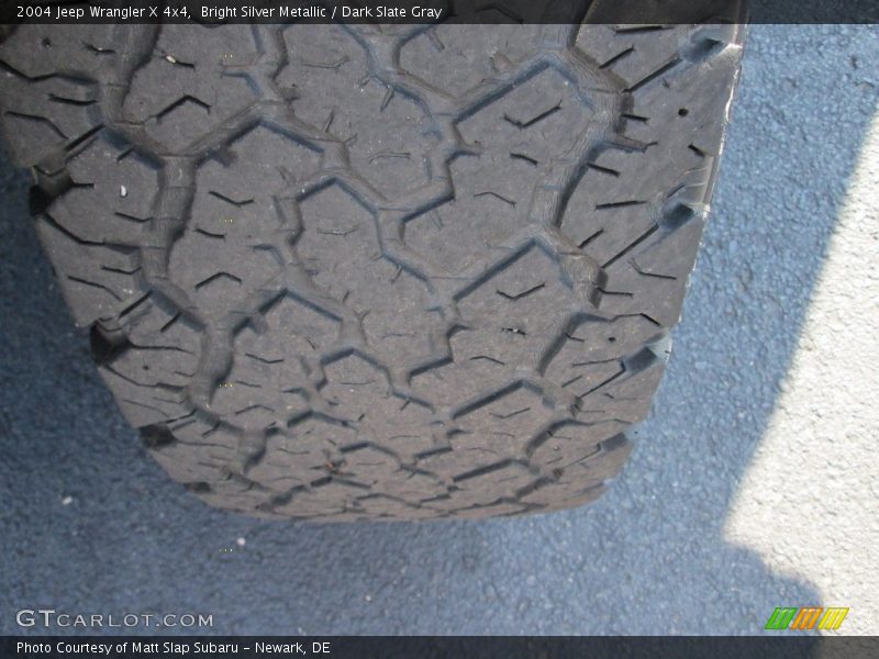 Bright Silver Metallic / Dark Slate Gray 2004 Jeep Wrangler X 4x4