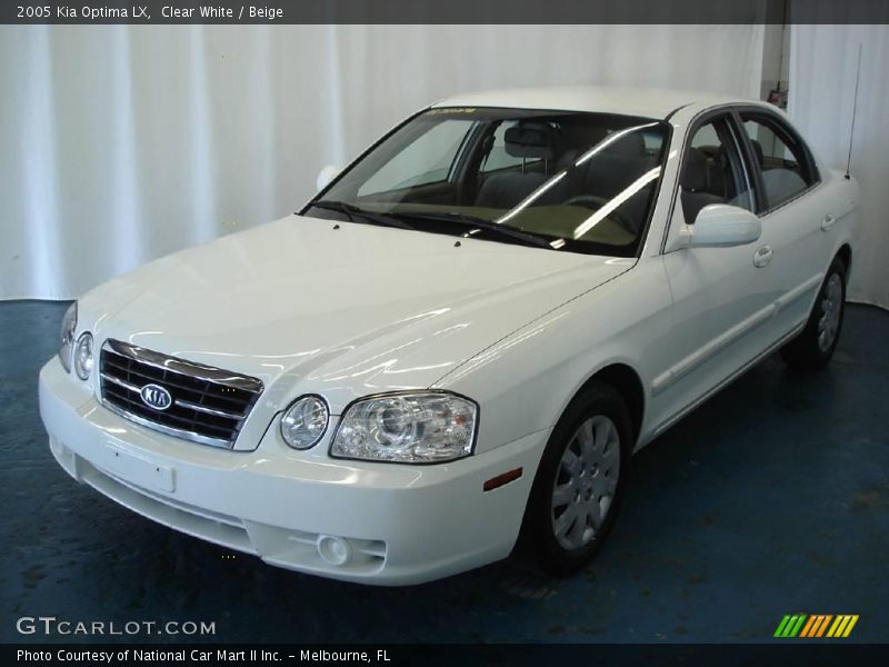 Clear White / Beige 2005 Kia Optima LX