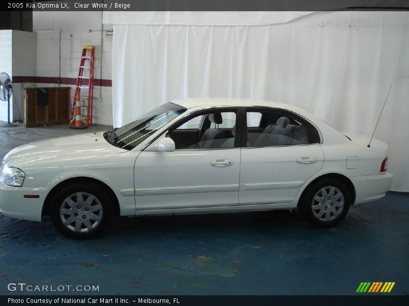 Clear White / Beige 2005 Kia Optima LX