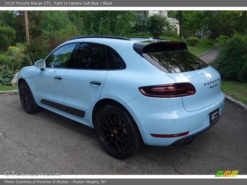 Paint to Sample Gulf Blue / Black 2018 Porsche Macan GTS