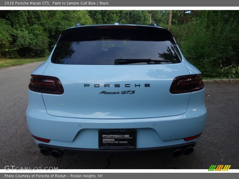 Paint to Sample Gulf Blue / Black 2018 Porsche Macan GTS