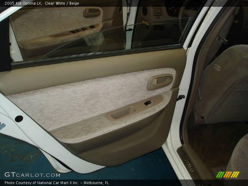 Clear White / Beige 2005 Kia Optima LX