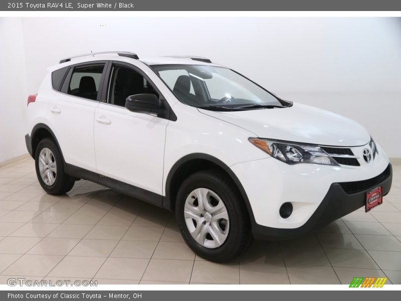 Super White / Black 2015 Toyota RAV4 LE