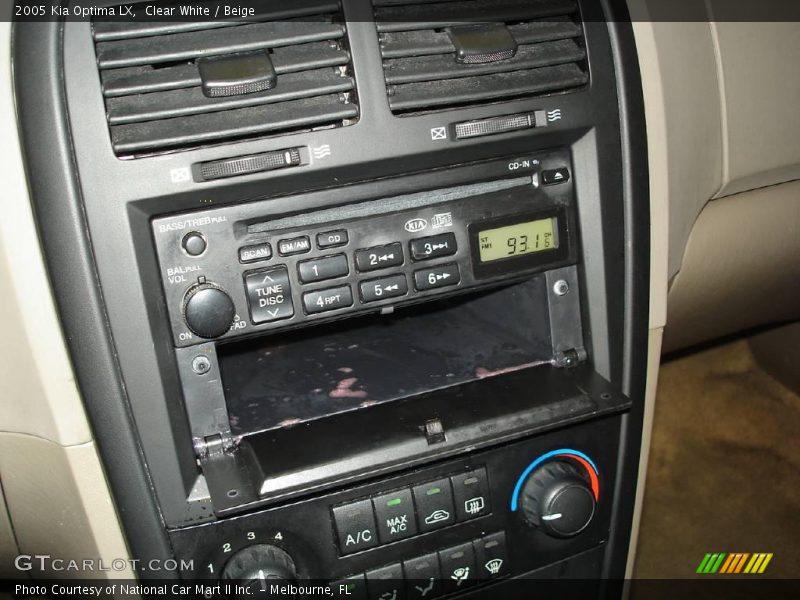 Clear White / Beige 2005 Kia Optima LX