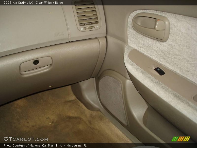 Clear White / Beige 2005 Kia Optima LX