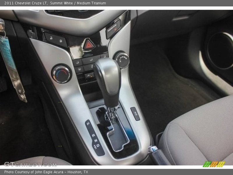 Summit White / Medium Titanium 2011 Chevrolet Cruze LT