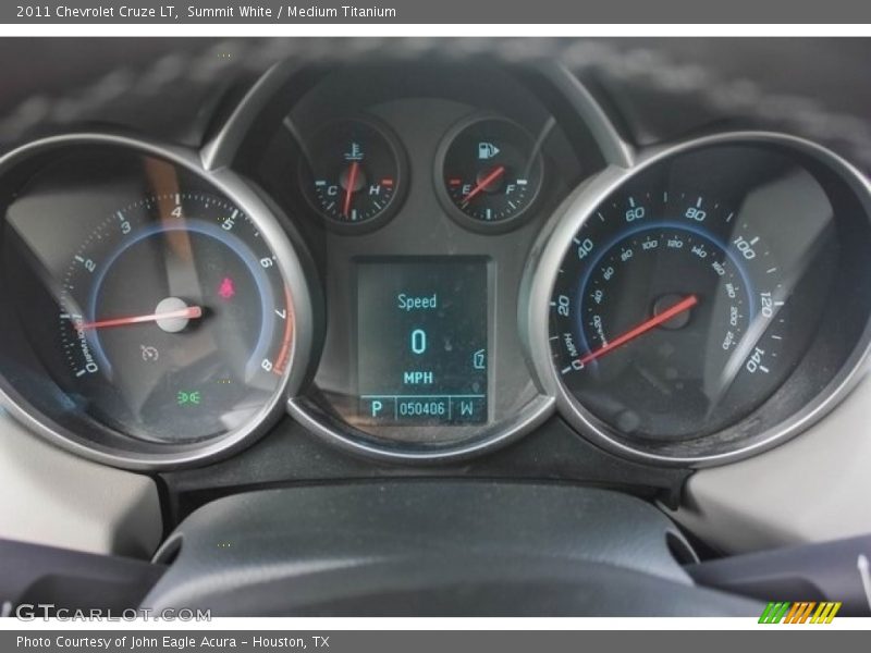 Summit White / Medium Titanium 2011 Chevrolet Cruze LT