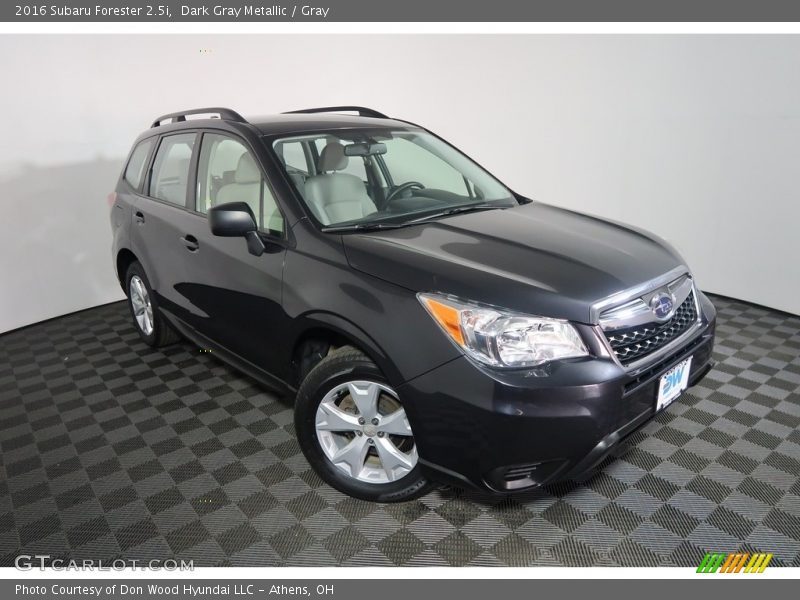 Dark Gray Metallic / Gray 2016 Subaru Forester 2.5i