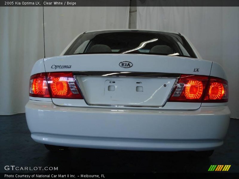 Clear White / Beige 2005 Kia Optima LX