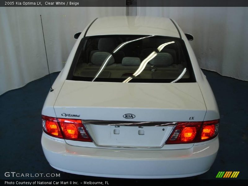 Clear White / Beige 2005 Kia Optima LX
