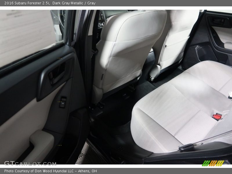 Dark Gray Metallic / Gray 2016 Subaru Forester 2.5i