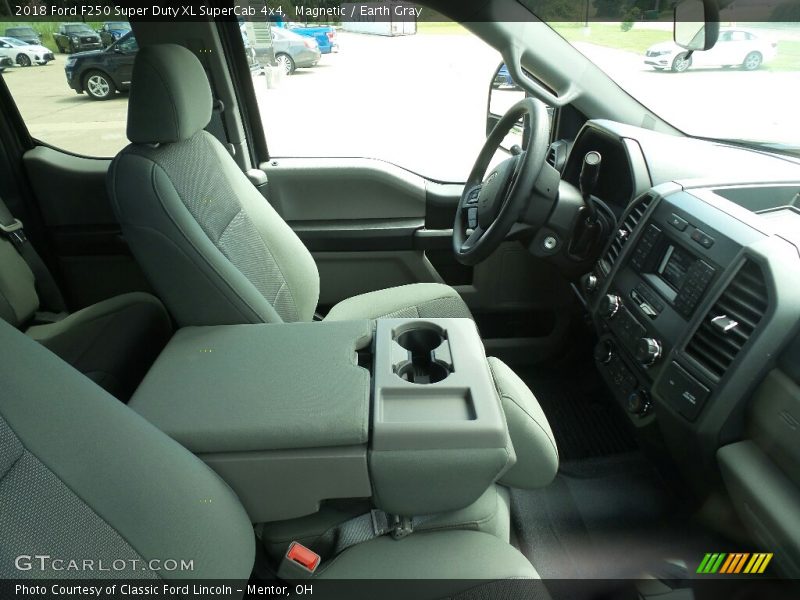 Magnetic / Earth Gray 2018 Ford F250 Super Duty XL SuperCab 4x4