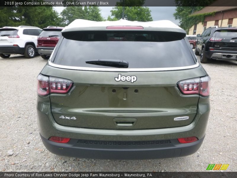 Olive Green Pearl / Black 2018 Jeep Compass Latitude 4x4