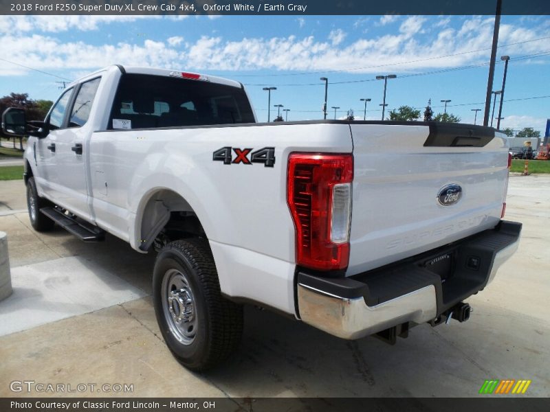 Oxford White / Earth Gray 2018 Ford F250 Super Duty XL Crew Cab 4x4