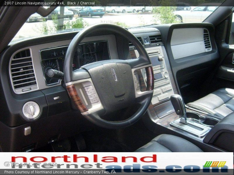 Black / Charcoal 2007 Lincoln Navigator Luxury 4x4