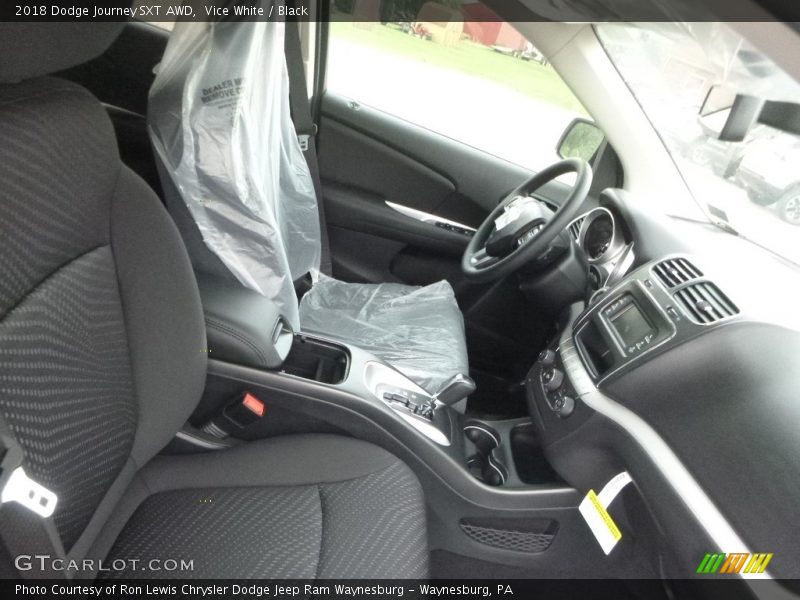 Vice White / Black 2018 Dodge Journey SXT AWD