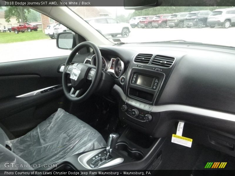 Vice White / Black 2018 Dodge Journey SXT AWD