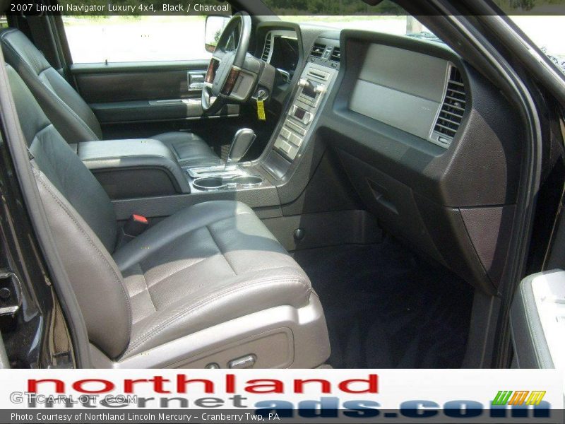 Black / Charcoal 2007 Lincoln Navigator Luxury 4x4