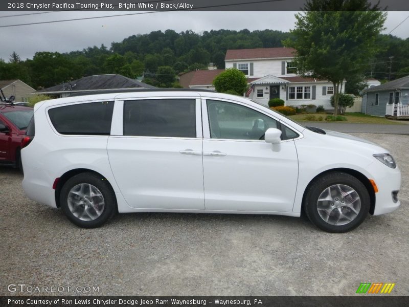 Bright White / Black/Alloy 2018 Chrysler Pacifica Touring Plus