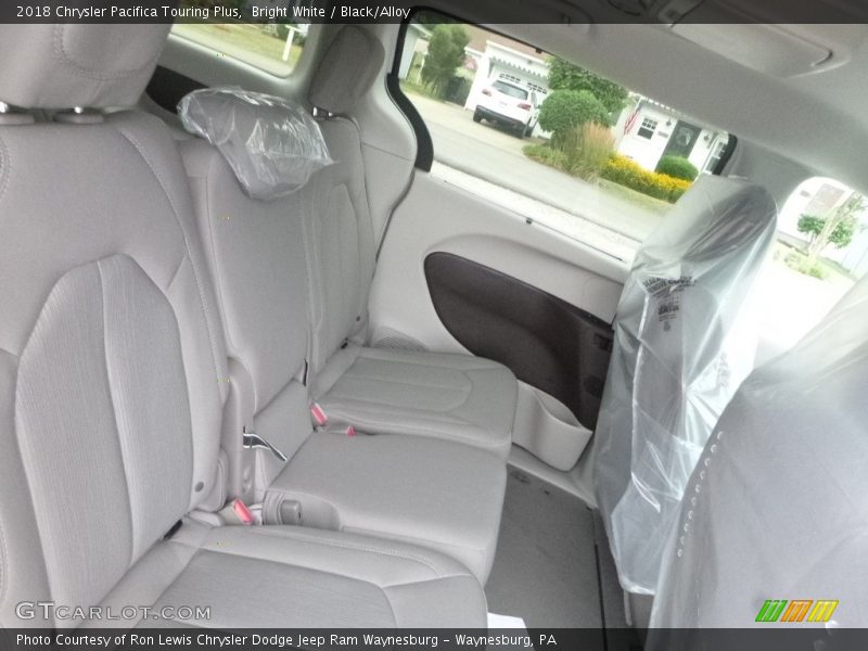 Bright White / Black/Alloy 2018 Chrysler Pacifica Touring Plus