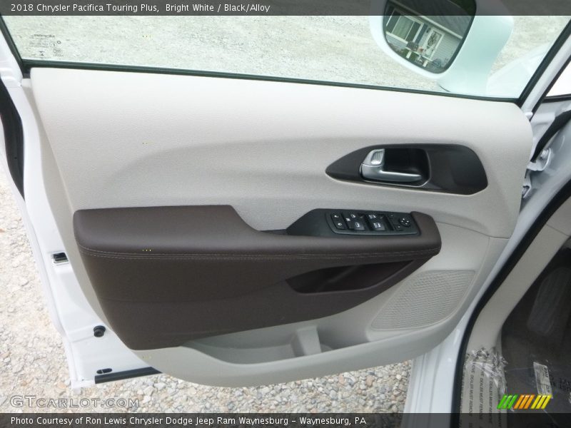 Bright White / Black/Alloy 2018 Chrysler Pacifica Touring Plus