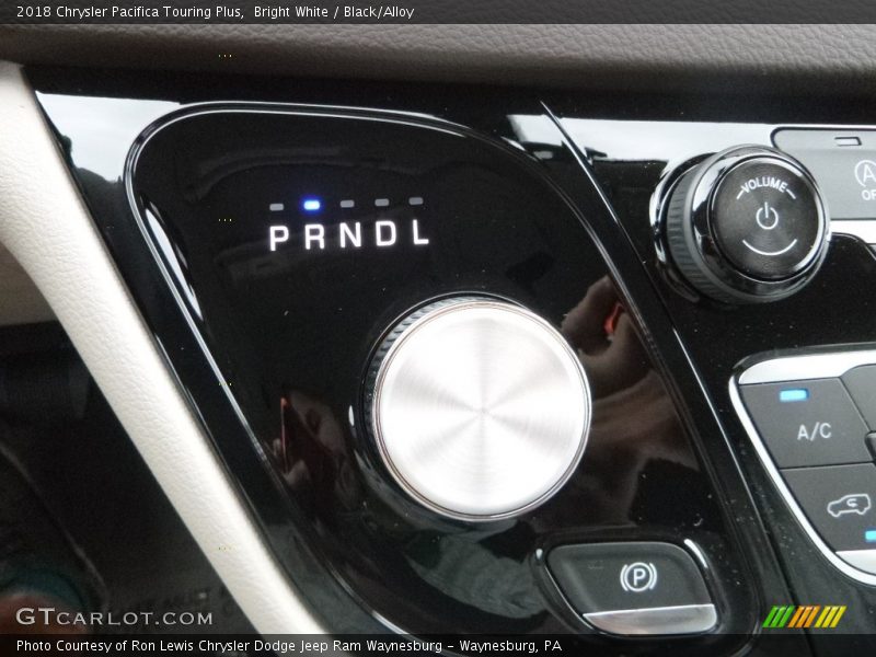 Bright White / Black/Alloy 2018 Chrysler Pacifica Touring Plus