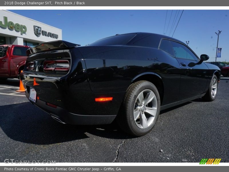 Pitch Black / Black 2018 Dodge Challenger SXT