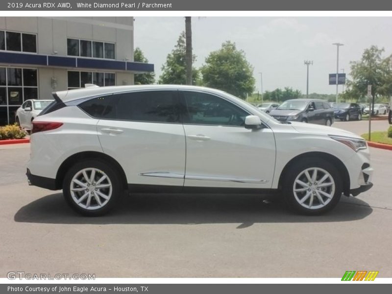 White Diamond Pearl / Parchment 2019 Acura RDX AWD