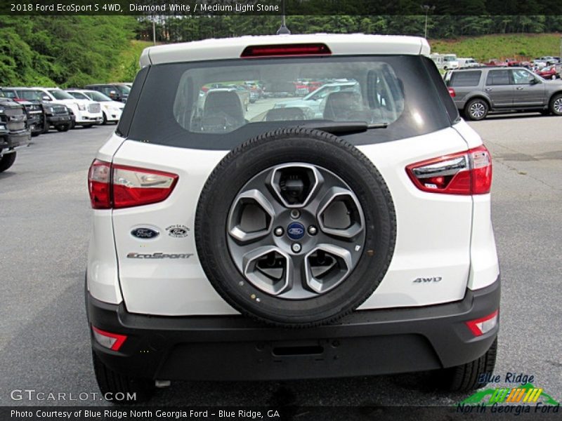 Diamond White / Medium Light Stone 2018 Ford EcoSport S 4WD