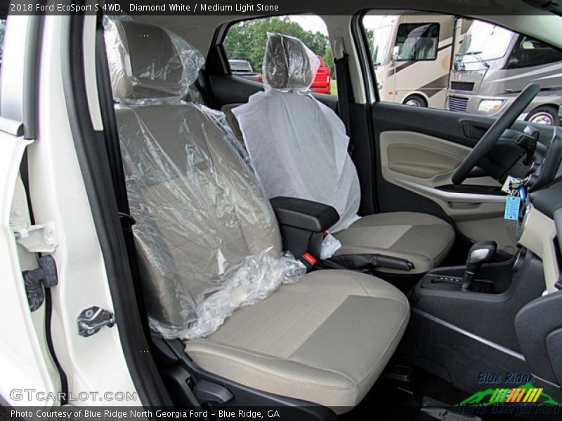 Diamond White / Medium Light Stone 2018 Ford EcoSport S 4WD