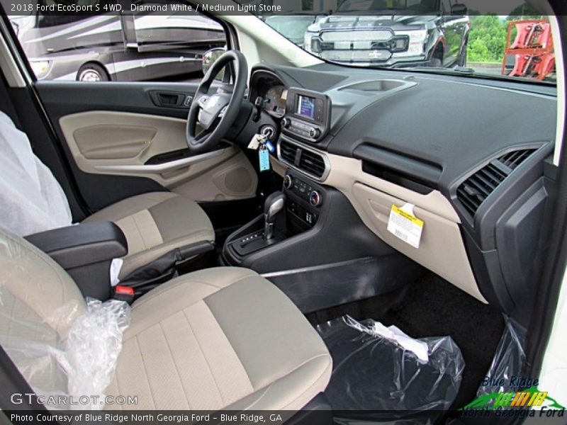 Diamond White / Medium Light Stone 2018 Ford EcoSport S 4WD