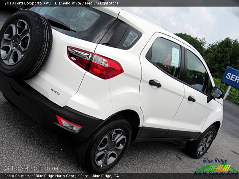 Diamond White / Medium Light Stone 2018 Ford EcoSport S 4WD
