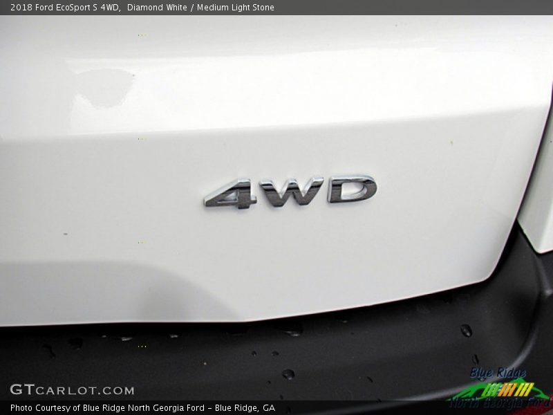 Diamond White / Medium Light Stone 2018 Ford EcoSport S 4WD