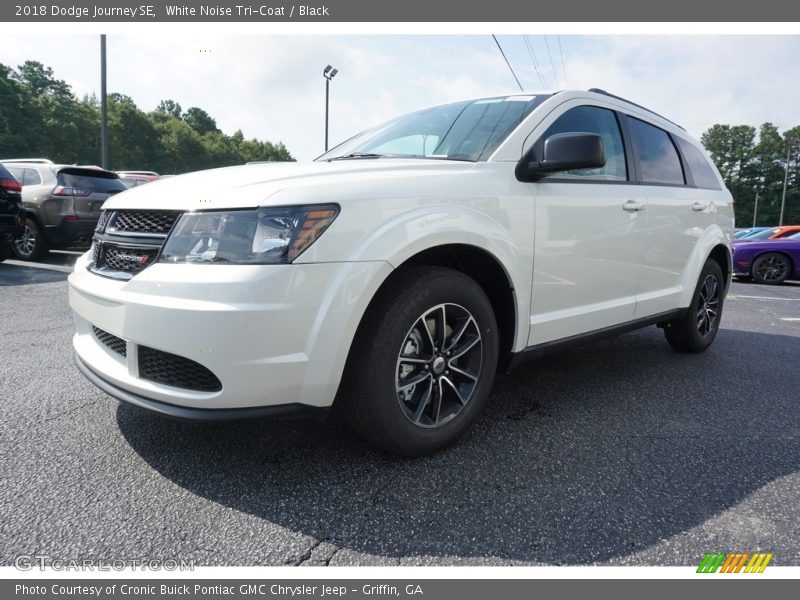 White Noise Tri-Coat / Black 2018 Dodge Journey SE